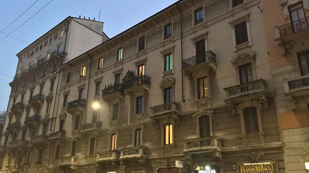 ホテル Ambrosiana Milano